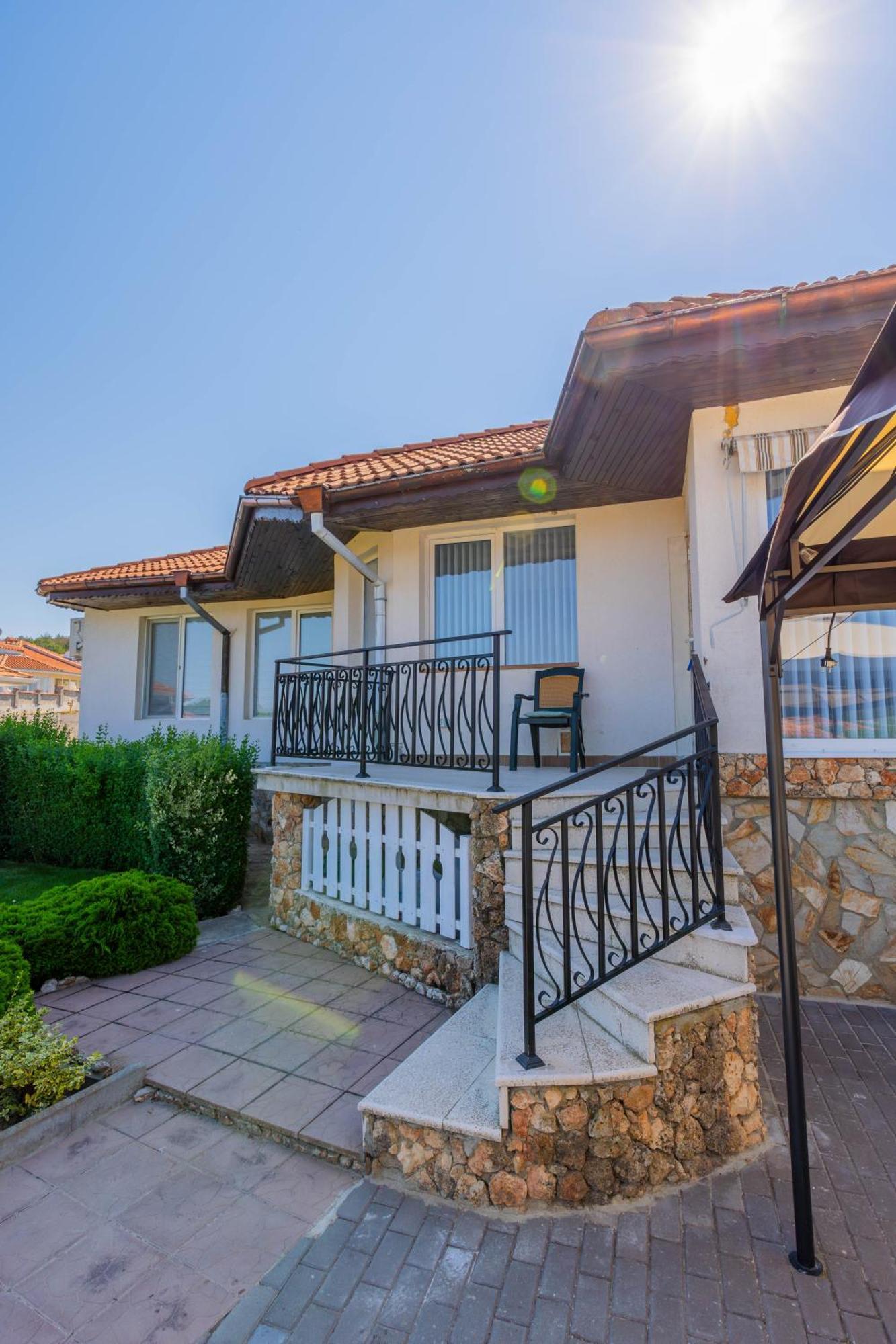 Geranium Holliday Villas Obrochishte Exterior foto